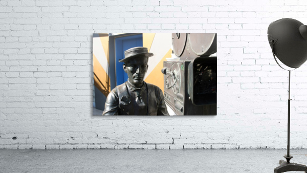 Buster Keaton Statue Wall Preview