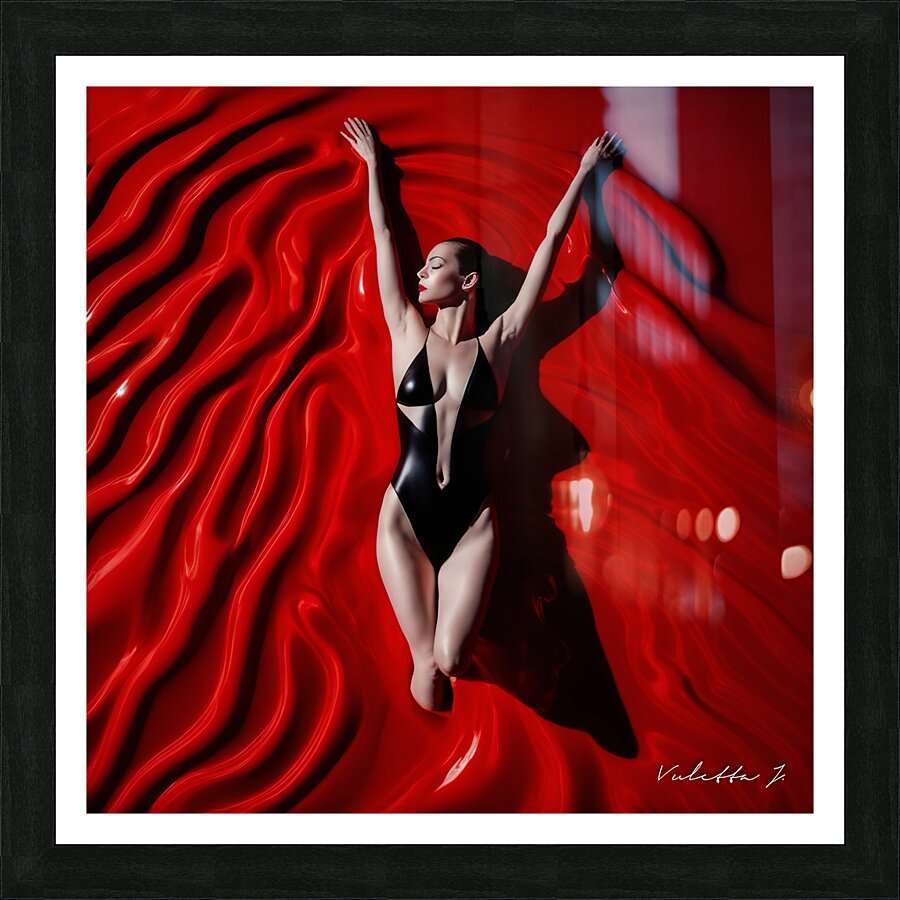 Alluring Essence I Picture Frame print