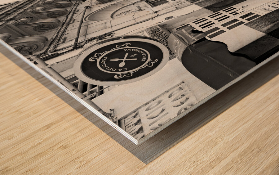 Calle Habana Classic Wood print