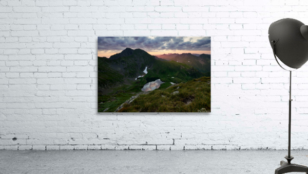 Capras Lake Wall Preview