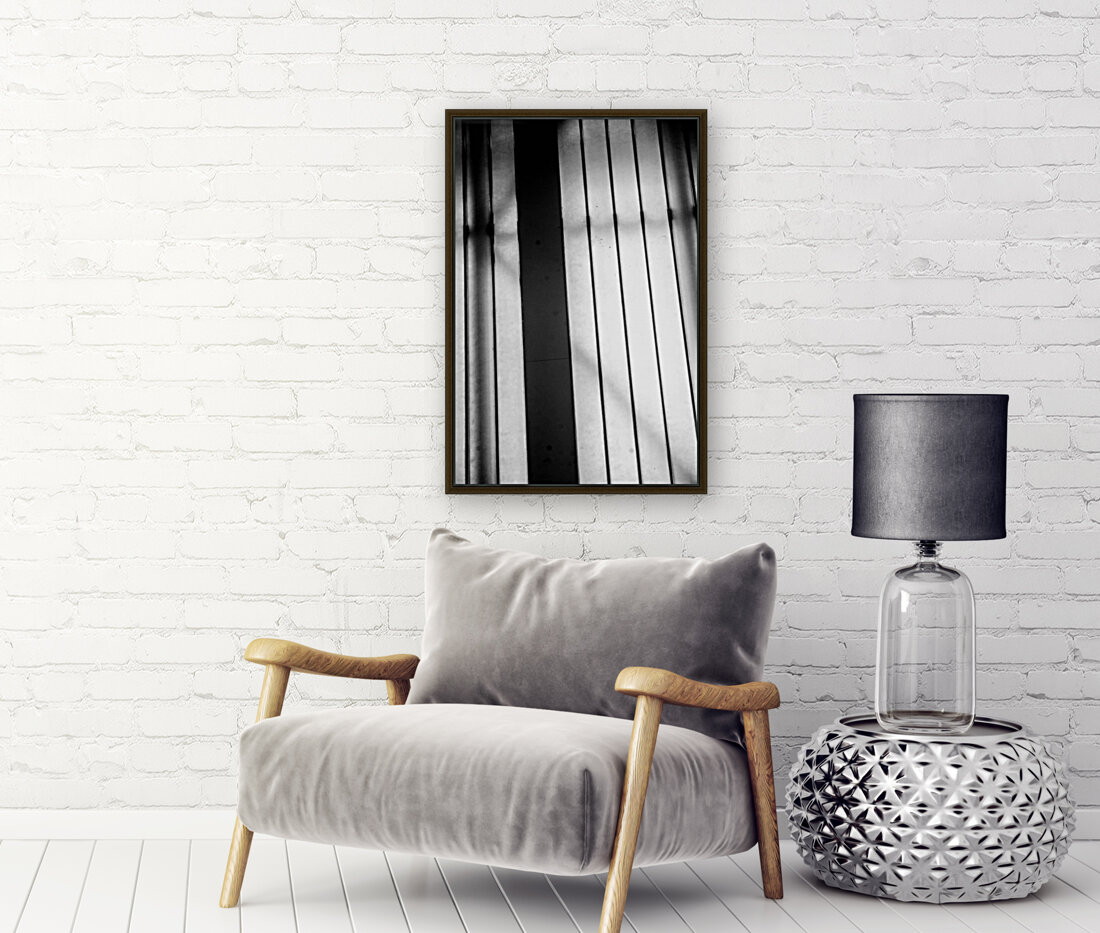 Vertical Shadow Lines Reproduction