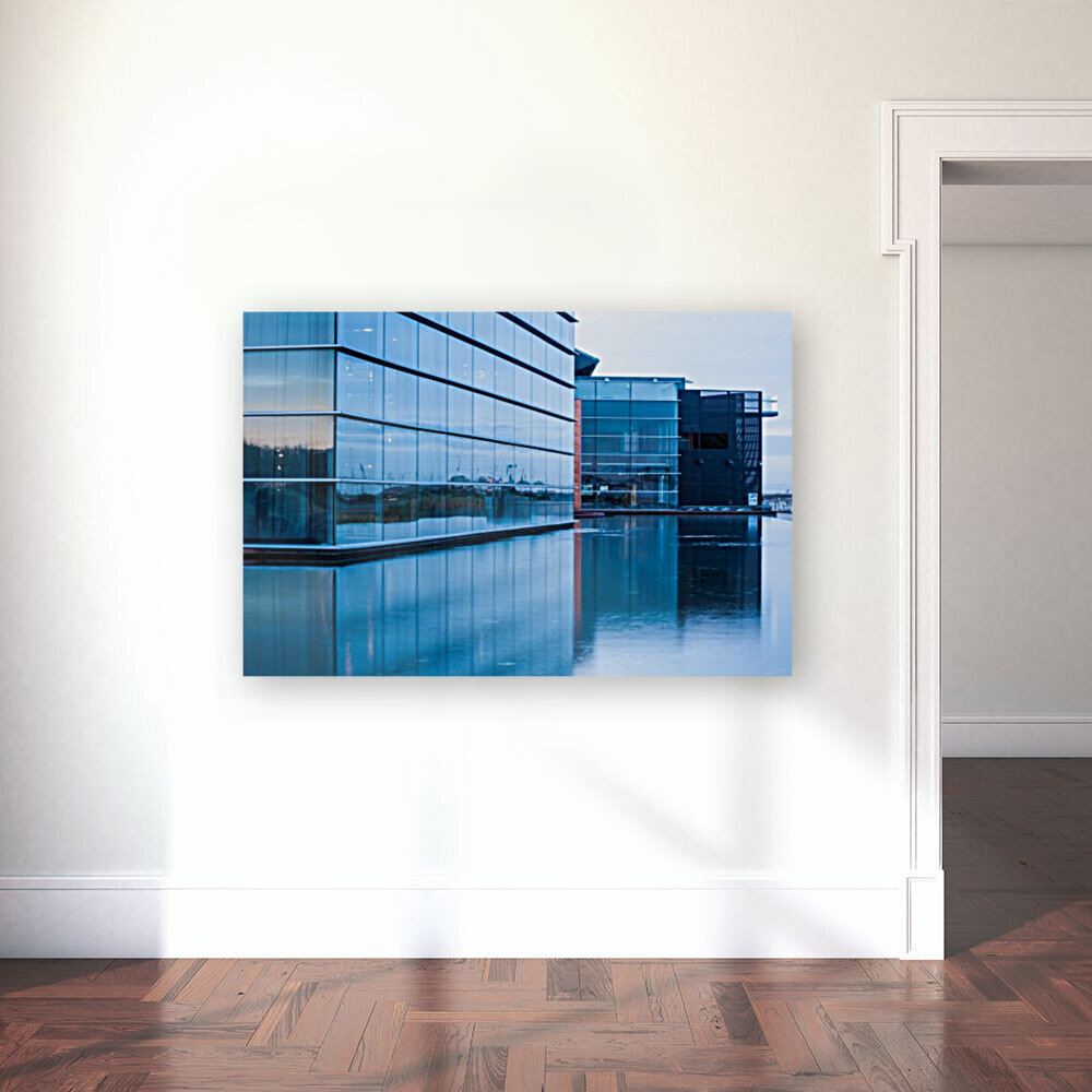 Reflective Architecture Reproduction
