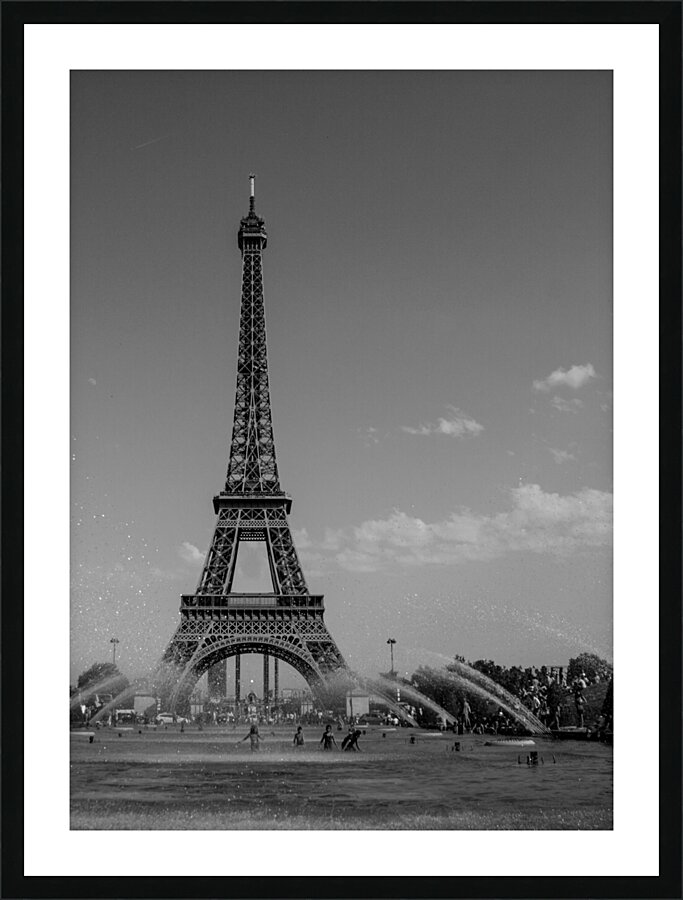 eiffel tower from trocadero gardens warsaw founta Picture Frame print