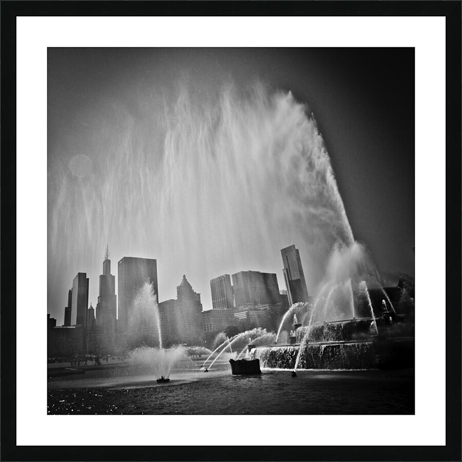 spray from buckingham fountain  square 2032 Spray Picture Frame print