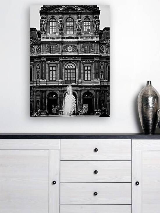 musee du louvre  vertical 2455 Musee 13k by Black And White
