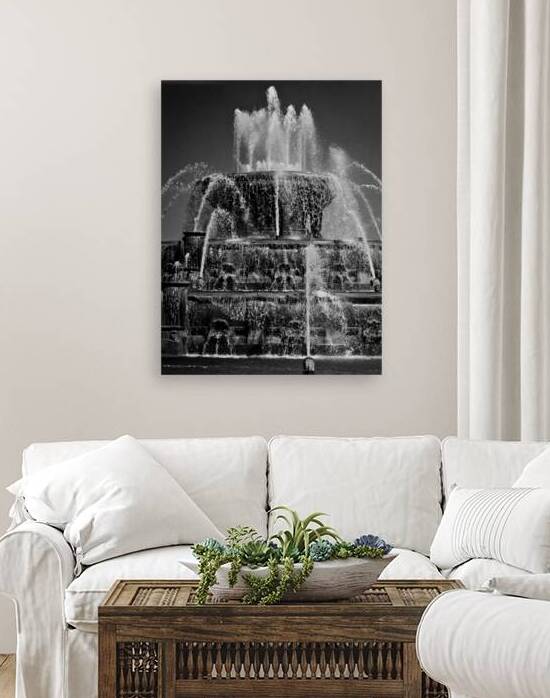 buckingham fountain  vertical 2020 Clarence 13k.j by Black And White