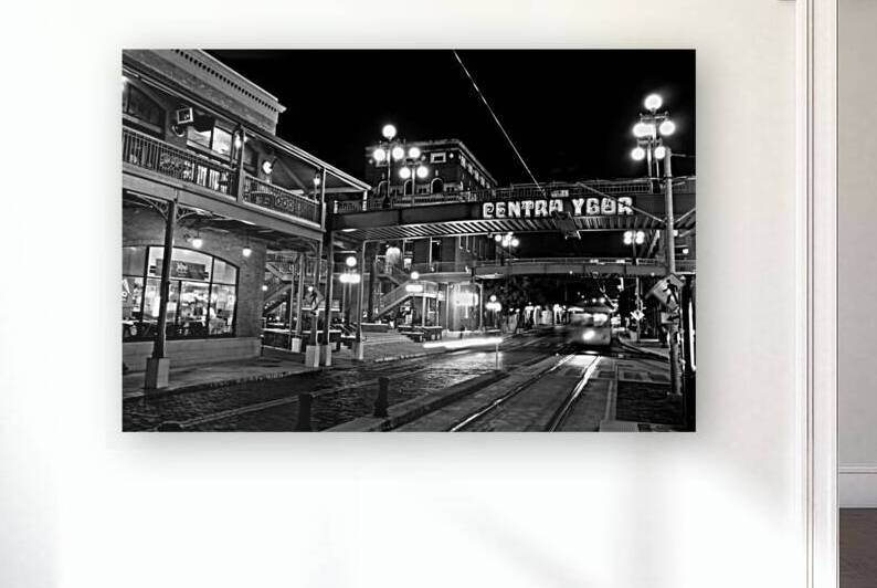 centro ybor city  horizontal 1103 Centro 13k by Black And White
