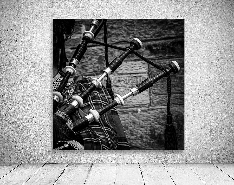 scottish bag pipes  square 4687 Pipes 13k Wall Preview