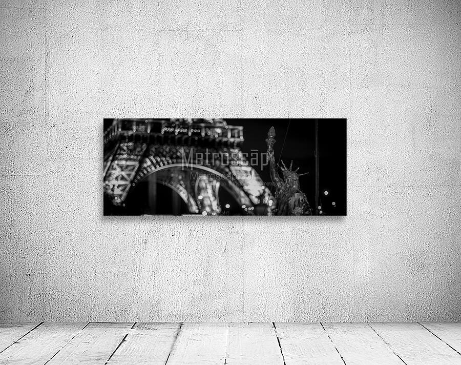 small statue of liberty on river seine  panoramic Wall Preview