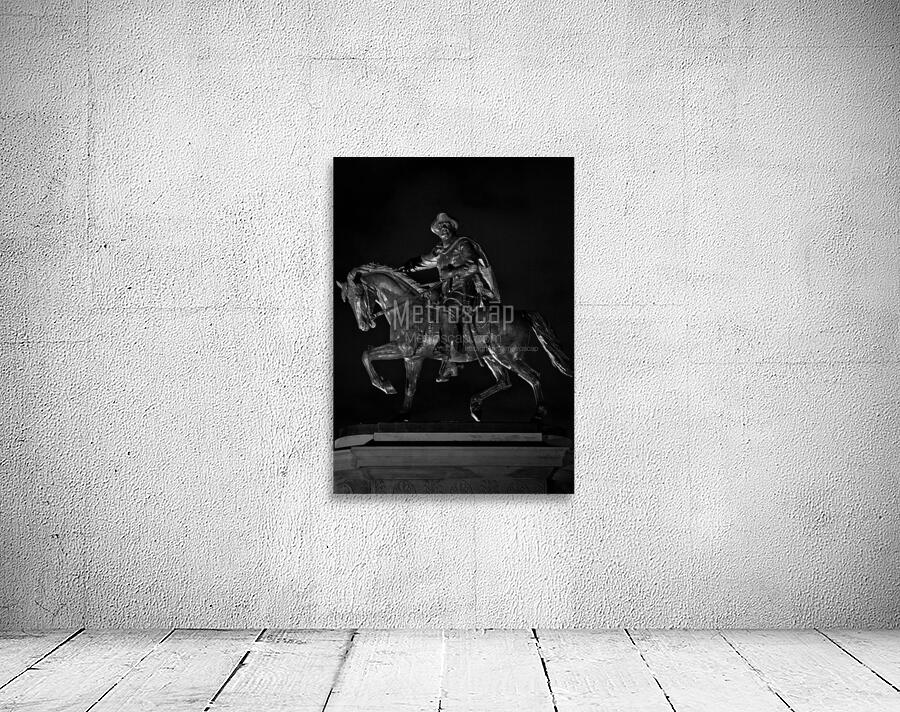 sam houston statue at night  vertical 943 Sam 13k Wall Preview
