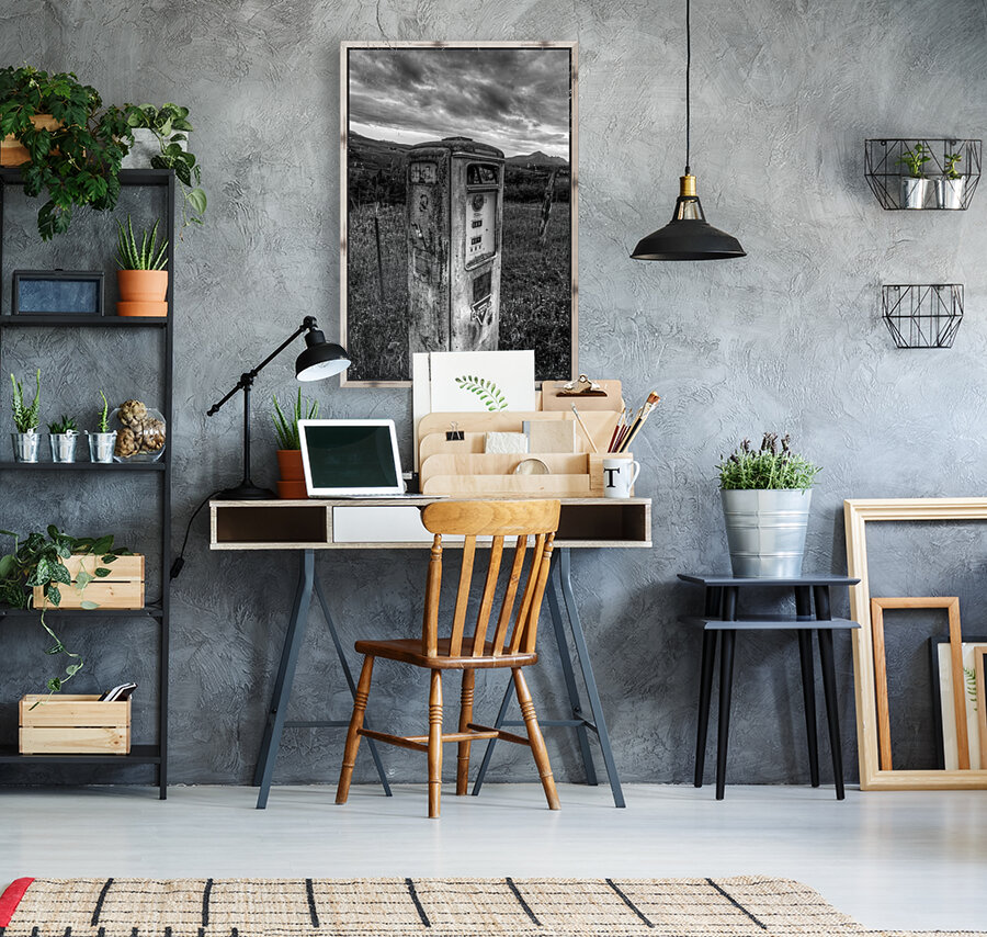 LAST CHANCE GAS VERTICAL Reproduction