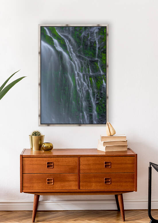 FLOWING GRACE Reproduction