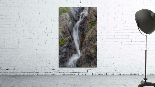 SPLASHWATER FALLS Wall Preview