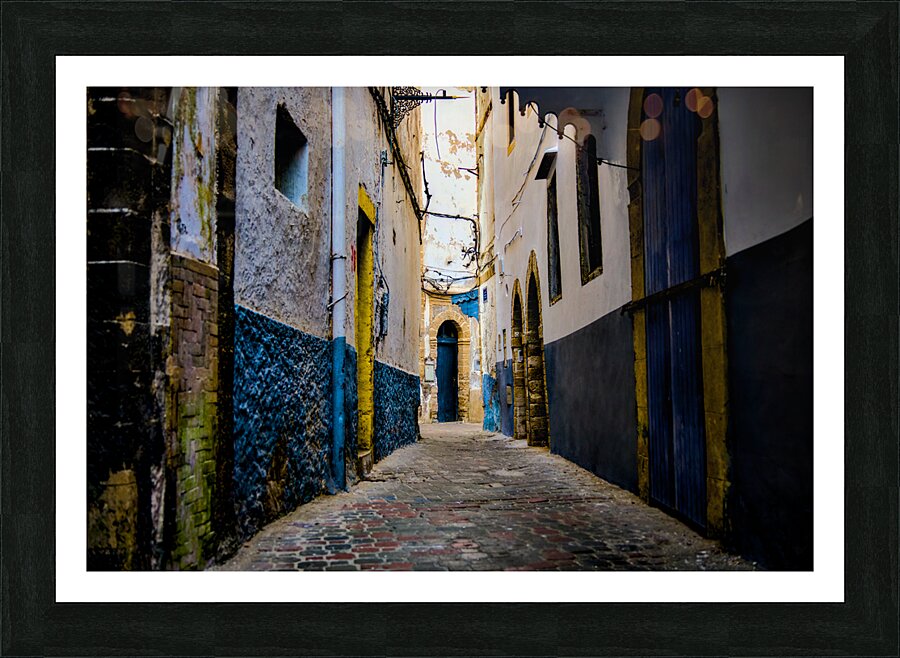 Petite porte bleue    Picture Frame print