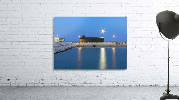 Old bay Wall Preview