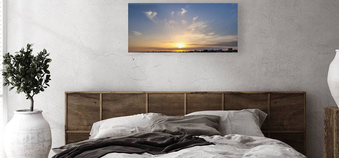 The sun is breaking out by Or
