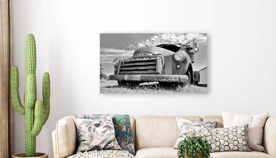 Old truck  by Mathieu LeBlanc