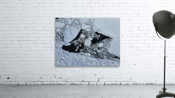 Floating ice Wall Preview