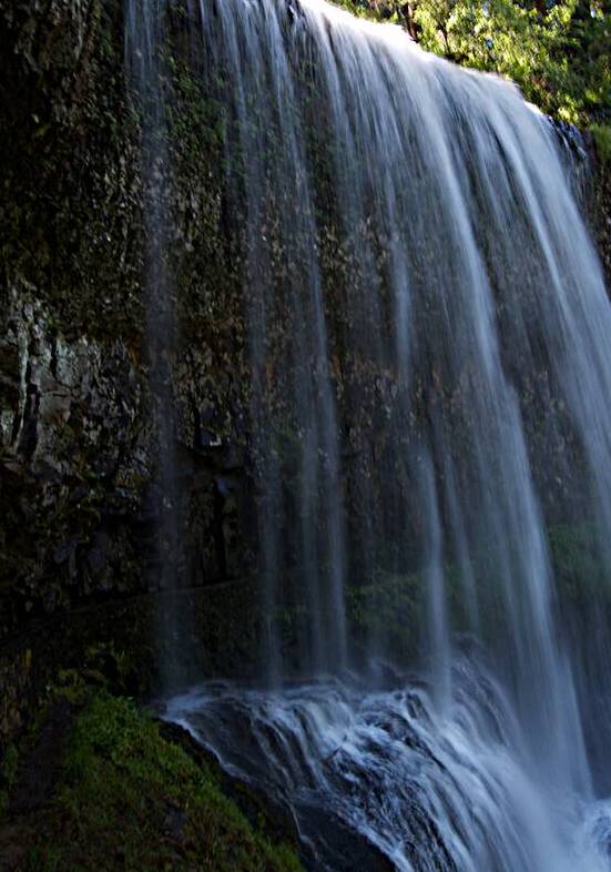 Waterfall 3 Reproduction