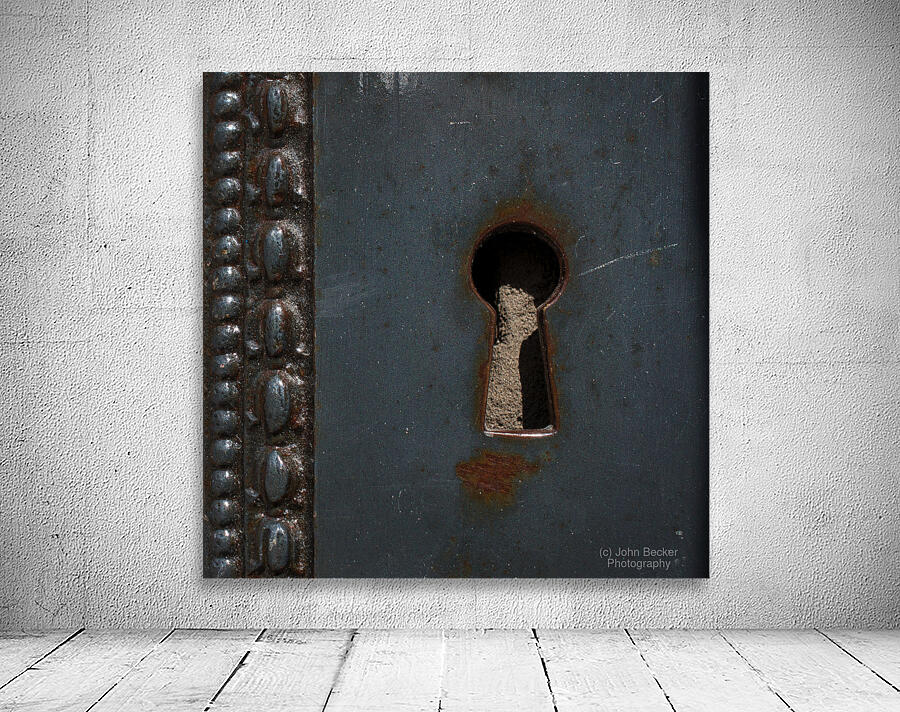 Keyhole Wall Preview