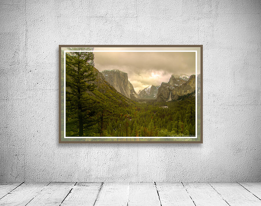 Bordered Yosemite Tunnel View Wall Preview